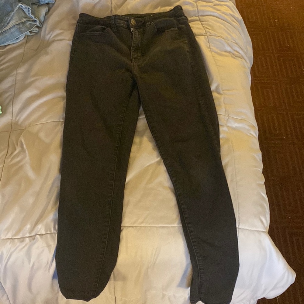 American Eagle Black Jeans (Size 8)